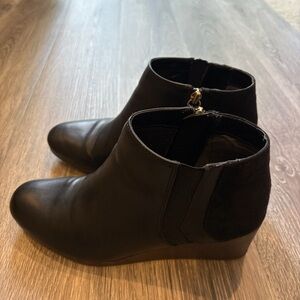 Dr. Scholl's Black Side Zip Wedge Ankle Booties